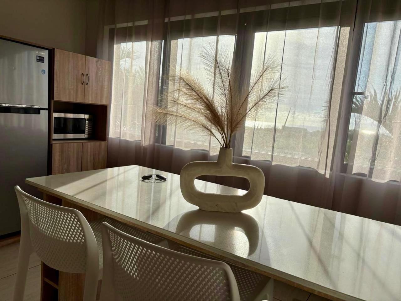 Stunning 3-Bedroom Apartment With Private Rooftop Terrace & Gorgeous Pool Flic en Flac Ngoại thất bức ảnh